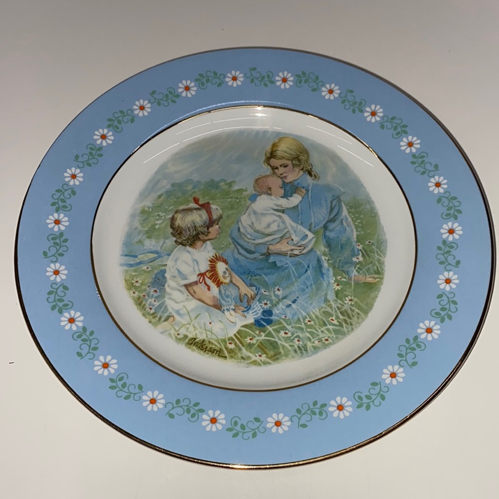 Avon Decorative Plate 1974 “Tenderness”